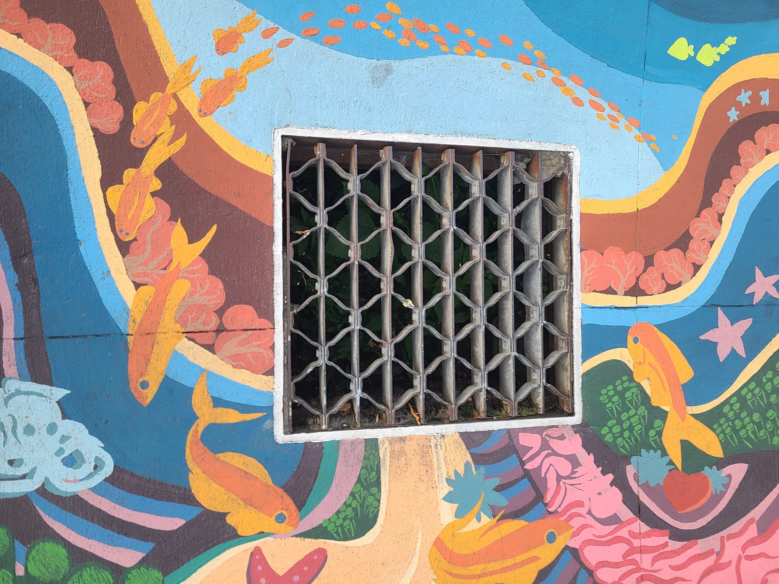 Adopt-A-Drain Mural Brightens Up Downtown Brattleboro - Vermont